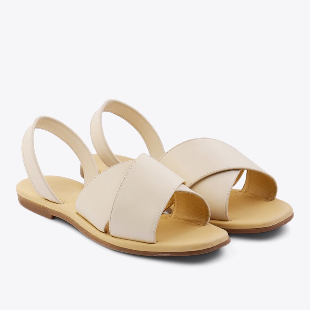 BRAND NEW NISOLO All-Day Cross Strap Sandal for Women - Size 6.5 Cream color